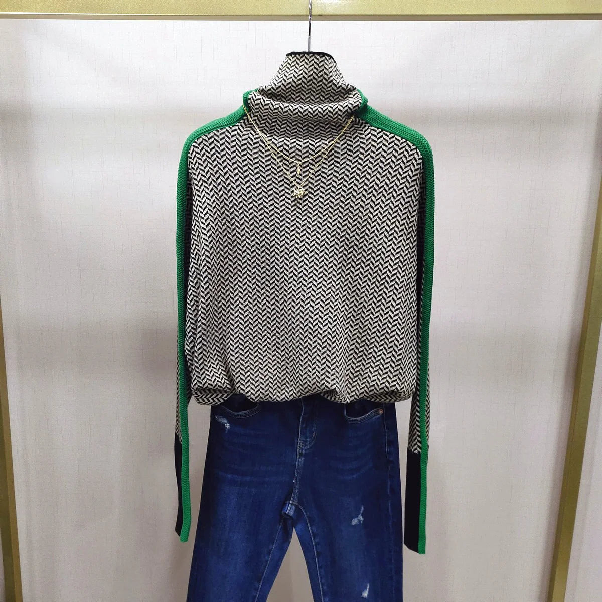 Jessica- Jersey de cuello alto