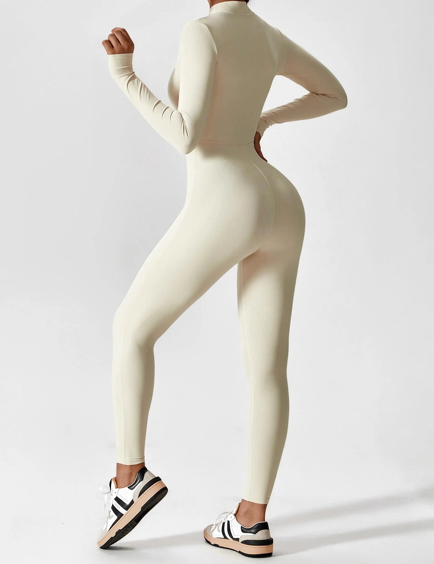 Melany- Mono con cremallera y manga larga